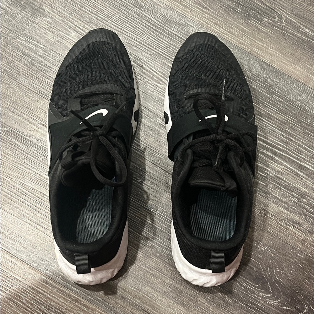 Nike renew in-season TR-12 women’s sneakers